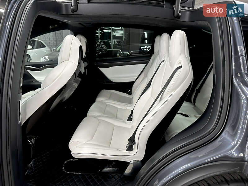 Позашляховик / Кросовер Tesla Model X 2016 в Харкові фото 19 Позашляховик / Кросовер Tesla Model X 2016 в Харкові
