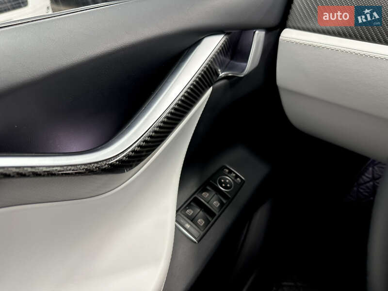 Позашляховик / Кросовер Tesla Model X 2016 в Харкові фото 36 Позашляховик / Кросовер Tesla Model X 2016 в Харкові