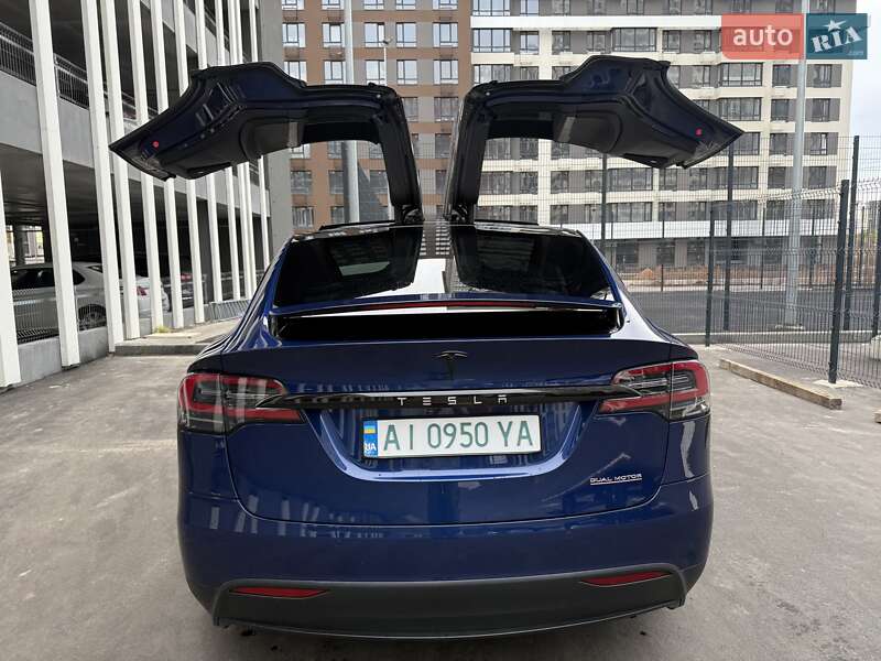 Позашляховик / Кросовер Tesla Model X 2019 в Києві