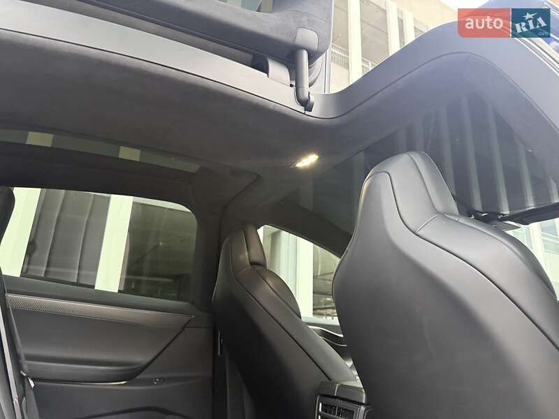 Позашляховик / Кросовер Tesla Model X 2019 в Києві