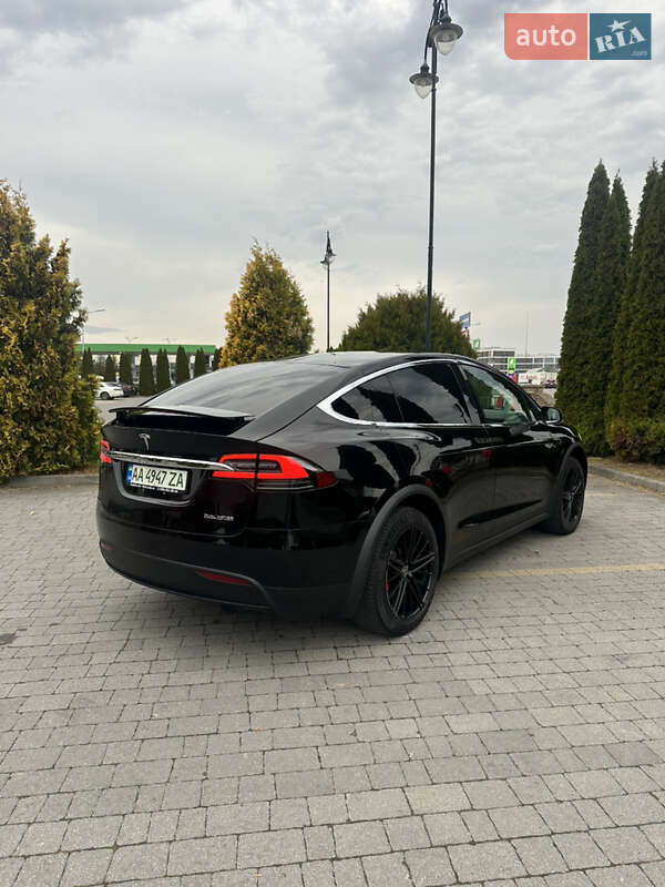 Внедорожник / Кроссовер Tesla Model X 2019 в Львове