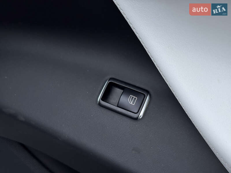 Внедорожник / Кроссовер Tesla Model X 2018 в Киеве