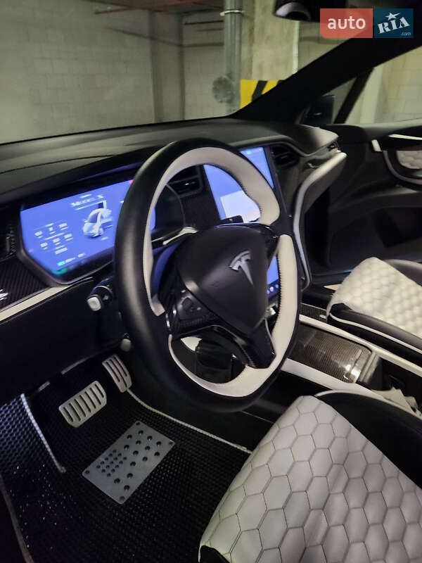 Внедорожник / Кроссовер Tesla Model X 2020 в Киеве