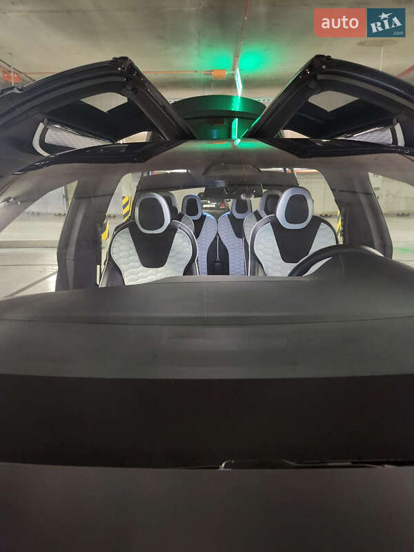 Внедорожник / Кроссовер Tesla Model X 2020 в Киеве