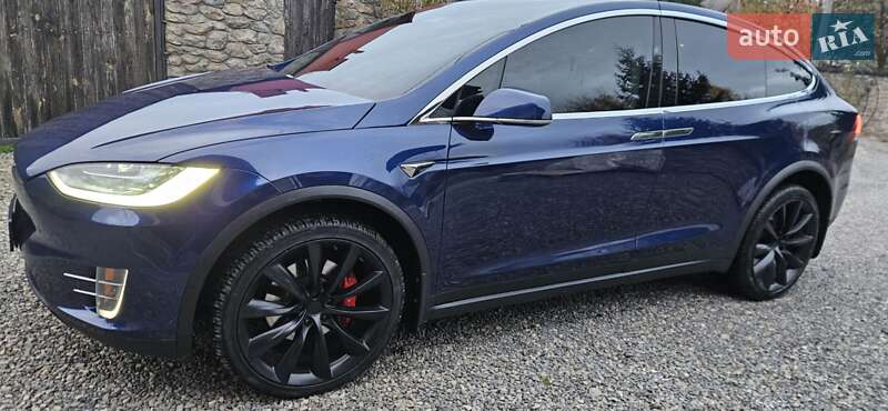 Внедорожник / Кроссовер Tesla Model X 2017 в Хусте