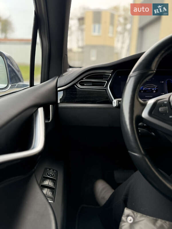 Внедорожник / Кроссовер Tesla Model X 2017 в Радехове фото 24 Внедорожник / Кроссовер Tesla Model X 2017 в Радехове