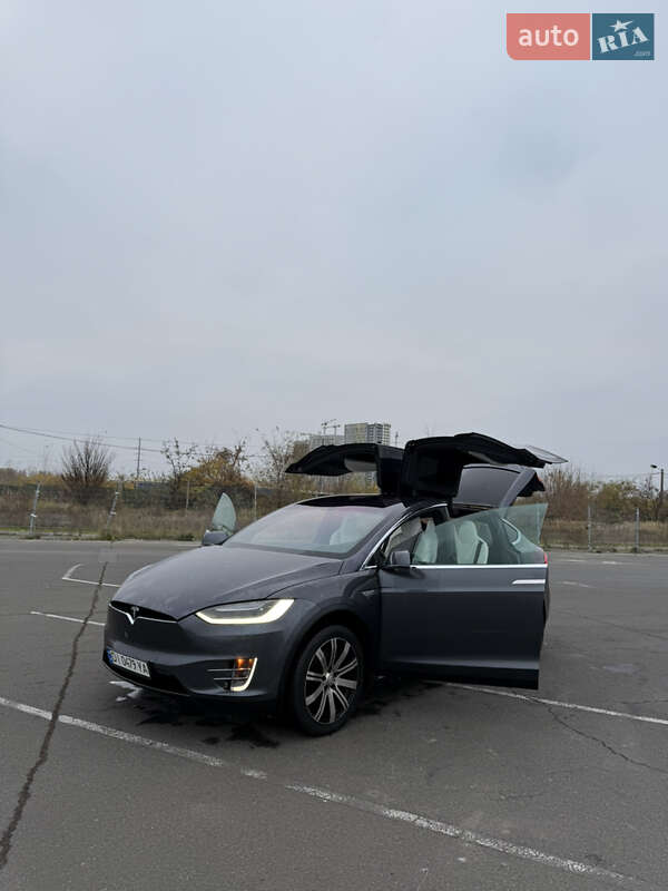 Внедорожник / Кроссовер Tesla Model X 2016 в Киеве фото 11 Внедорожник / Кроссовер Tesla Model X 2016 в Киеве