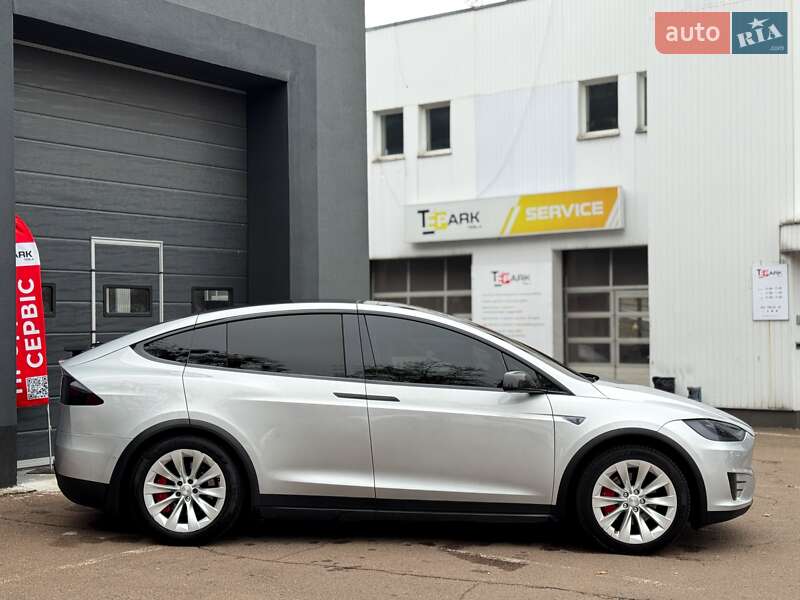 Внедорожник / Кроссовер Tesla Model X 2016 в Киеве