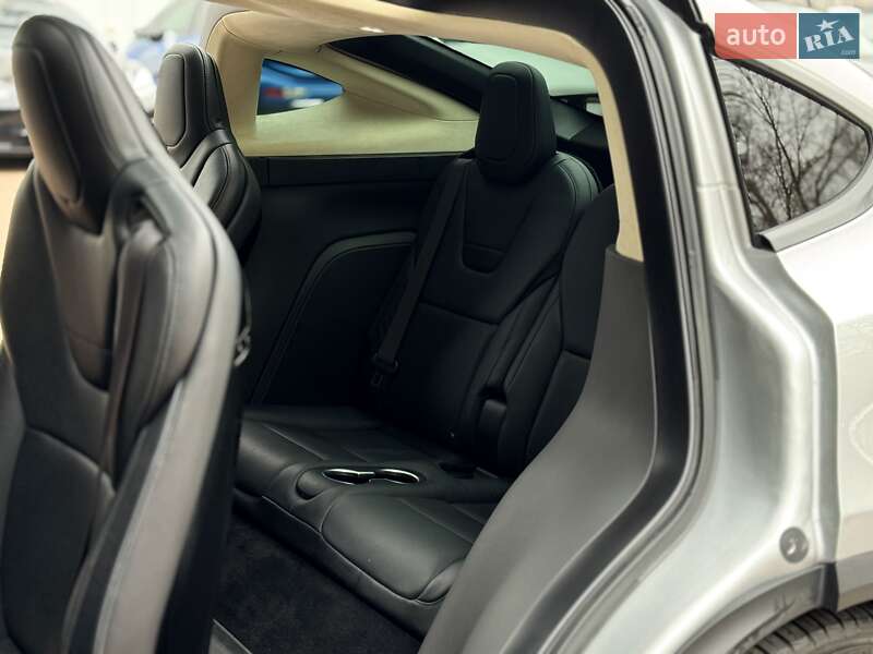 Внедорожник / Кроссовер Tesla Model X 2016 в Киеве