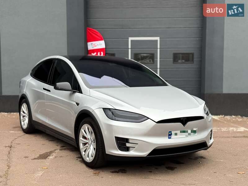 Внедорожник / Кроссовер Tesla Model X 2016 в Киеве