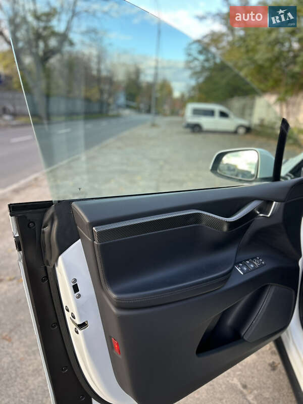 Внедорожник / Кроссовер Tesla Model X 2018 в Киеве