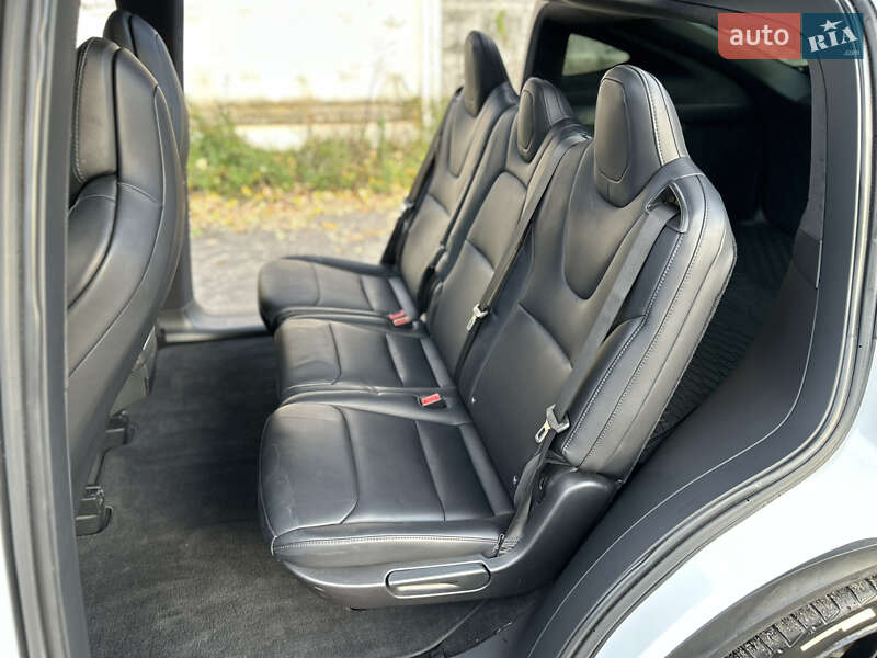 Внедорожник / Кроссовер Tesla Model X 2018 в Киеве