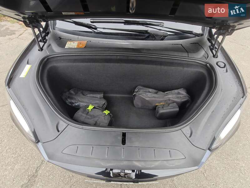 Внедорожник / Кроссовер Tesla Model X 2018 в Киеве фото 10 Внедорожник / Кроссовер Tesla Model X 2018 в Киеве