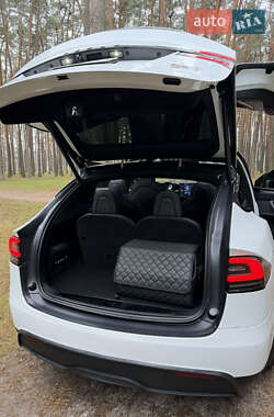 Внедорожник / Кроссовер Tesla Model X 2022 в Сумах