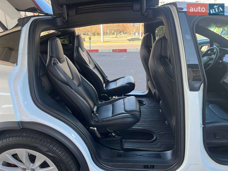 Внедорожник / Кроссовер Tesla Model X 2019 в Одессе фото 29 Внедорожник / Кроссовер Tesla Model X 2019 в Одессе
