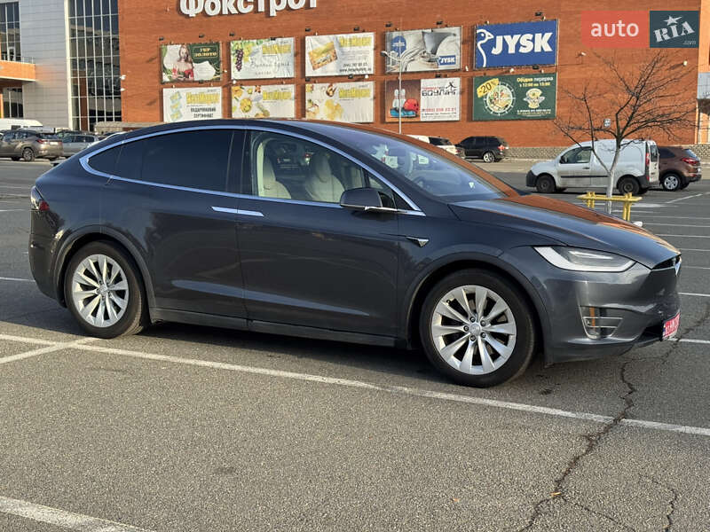 Внедорожник / Кроссовер Tesla Model X 2018 в Киеве