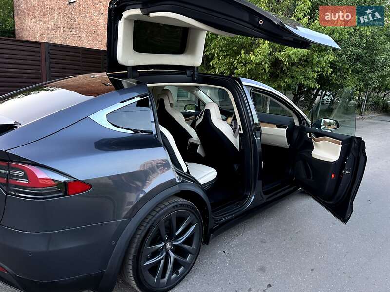 Внедорожник / Кроссовер Tesla Model X 2019 в Харькове