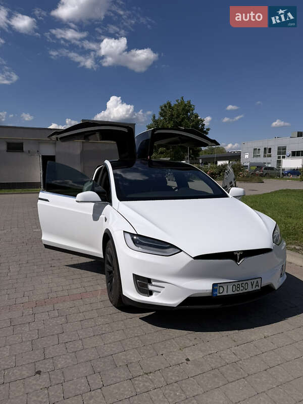 Внедорожник / Кроссовер Tesla Model X 2016 в Ивано-Франковске