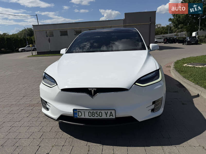 Внедорожник / Кроссовер Tesla Model X 2016 в Ивано-Франковске