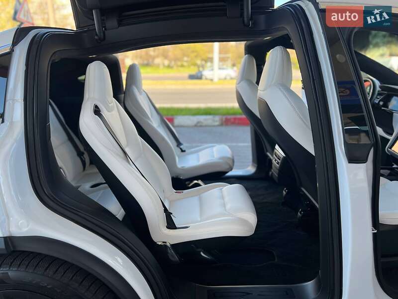 Позашляховик / Кросовер Tesla Model X 2020 в Одесі фото 25 Позашляховик / Кросовер Tesla Model X 2020 в Одесі