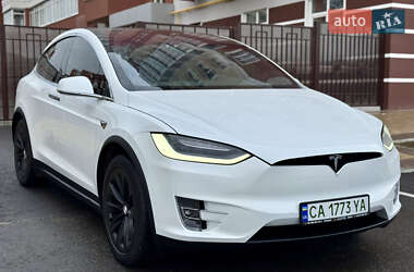 Позашляховик / Кросовер Tesla Model X 2019 в Умані