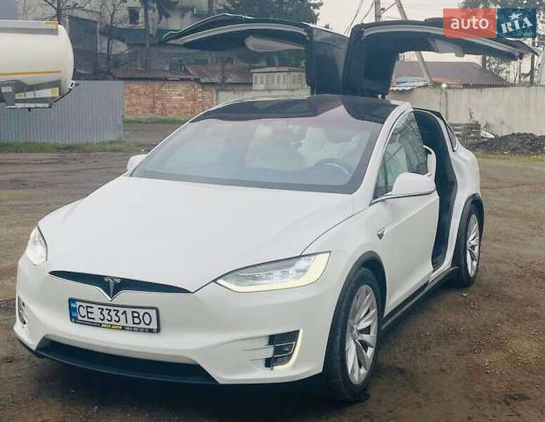 Внедорожник / Кроссовер Tesla Model X 2017 в Черновцах