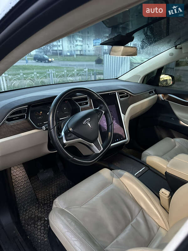 Позашляховик / Кросовер Tesla Model X 2017 в Харкові