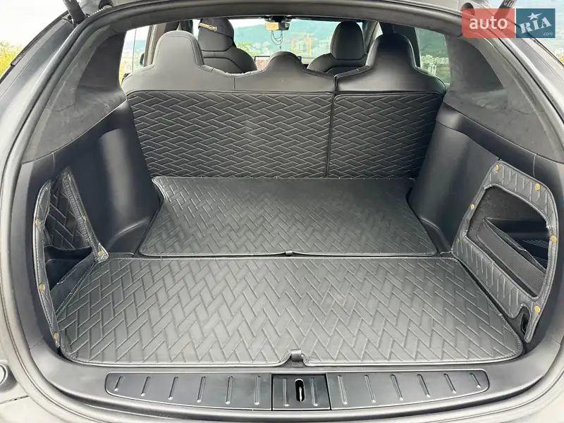 Tesla Model X 2023 VIN 7SAXCDE56PF422242 фото оголошення 16 з 47
