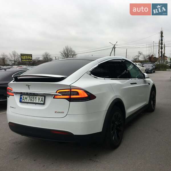 Позашляховик / Кросовер Tesla Model X 2018 в Житомирі