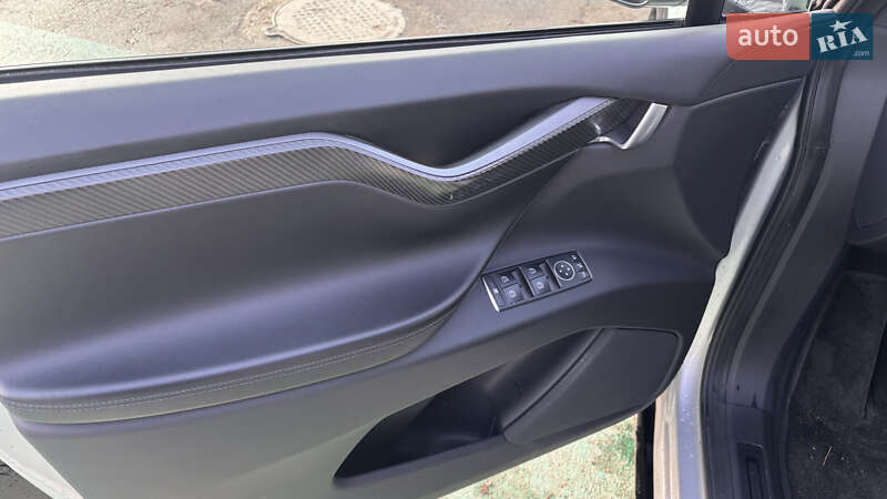 Внедорожник / Кроссовер Tesla Model X 2018 в Киеве фото 11 Внедорожник / Кроссовер Tesla Model X 2018 в Киеве