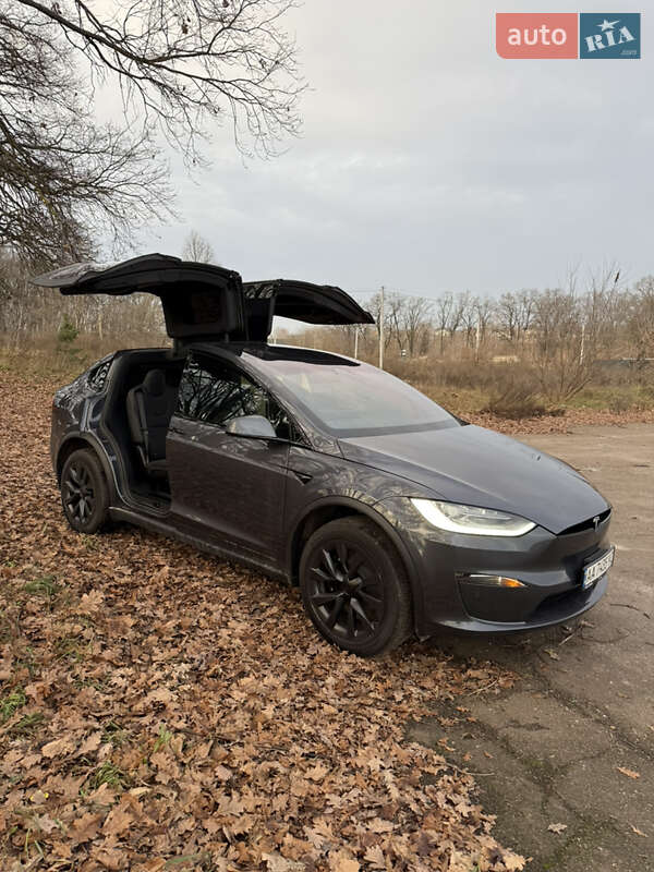 Tesla Model X 2022