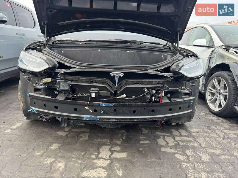 Внедорожник / Кроссовер Tesla Model X 2018 в Львове фото 12 Внедорожник / Кроссовер Tesla Model X 2018 в Львове