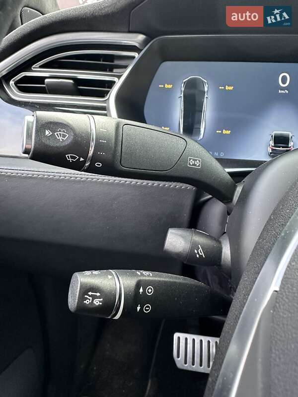 Позашляховик / Кросовер Tesla Model X 2016 в Сумах