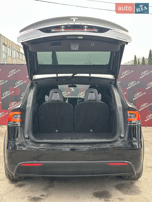 Позашляховик / Кросовер Tesla Model X 2016 в Сумах