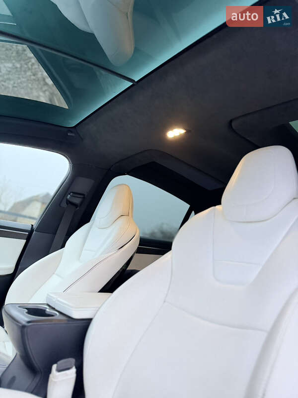 Позашляховик / Кросовер Tesla Model X 2016 в Львові фото 16 Позашляховик / Кросовер Tesla Model X 2016 в Львові