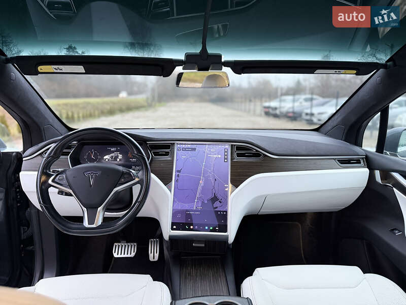 Позашляховик / Кросовер Tesla Model X 2016 в Львові фото 21 Позашляховик / Кросовер Tesla Model X 2016 в Львові