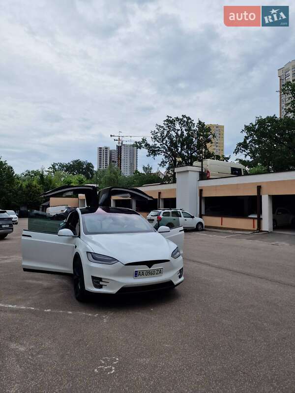 Внедорожник / Кроссовер Tesla Model X 2018 в Киеве