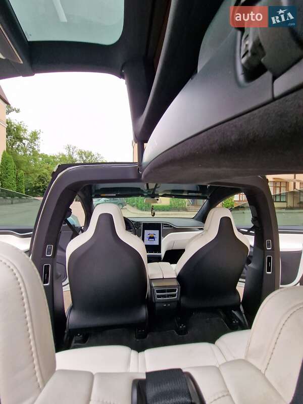 Внедорожник / Кроссовер Tesla Model X 2018 в Киеве