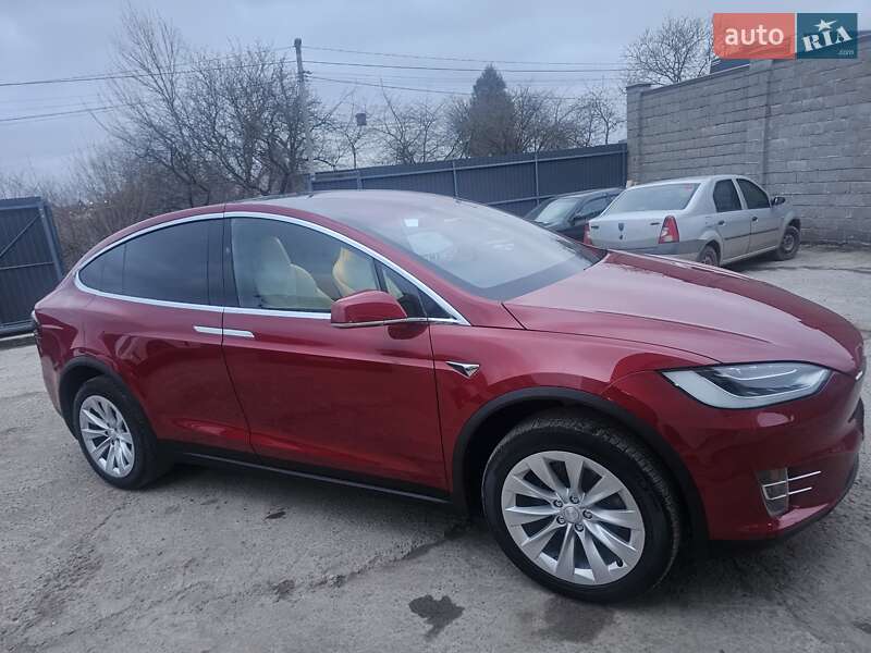 Позашляховик / Кросовер Tesla Model X 2018 в Львові фото 5 Позашляховик / Кросовер Tesla Model X 2018 в Львові