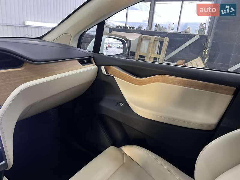 Внедорожник / Кроссовер Tesla Model X 2019 в Львове фото 10 Внедорожник / Кроссовер Tesla Model X 2019 в Львове