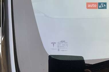 Внедорожник / Кроссовер Tesla Model X 2019 в Ровно