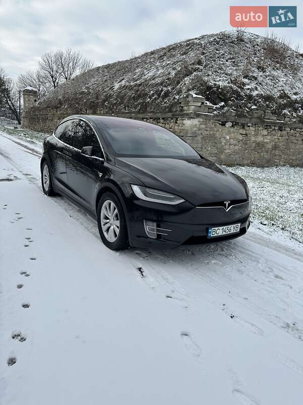 Внедорожник / Кроссовер Tesla Model X 2017 в Золочеве фото 3 Внедорожник / Кроссовер Tesla Model X 2017 в Золочеве