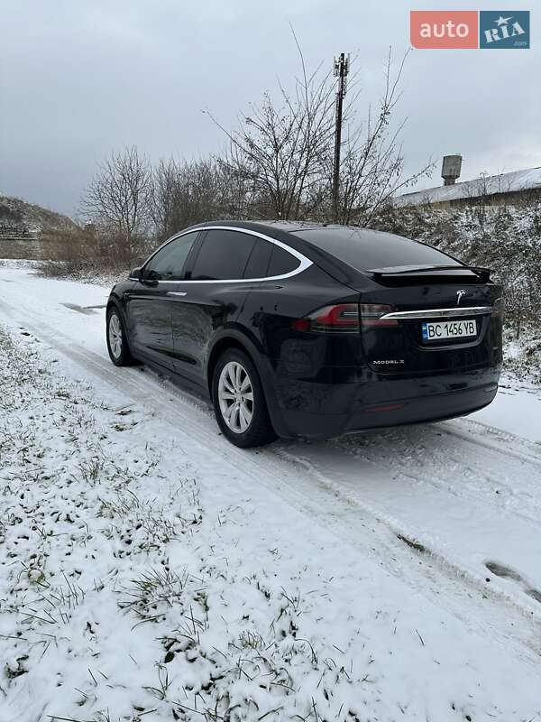 Внедорожник / Кроссовер Tesla Model X 2017 в Золочеве фото 8 Внедорожник / Кроссовер Tesla Model X 2017 в Золочеве