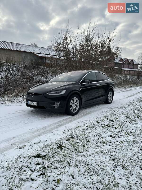 Внедорожник / Кроссовер Tesla Model X 2017 в Золочеве фото 12 Внедорожник / Кроссовер Tesla Model X 2017 в Золочеве