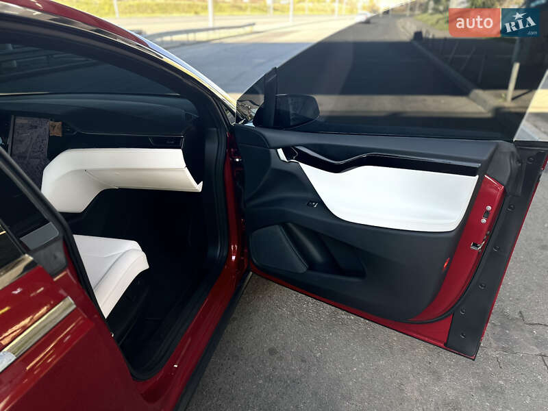 Внедорожник / Кроссовер Tesla Model X 2018 в Одессе фото 17 Внедорожник / Кроссовер Tesla Model X 2018 в Одессе