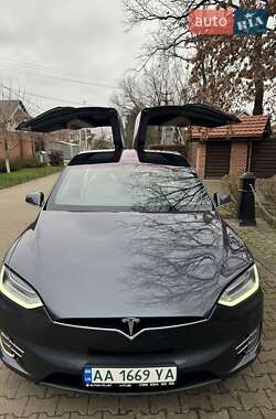 Внедорожник / Кроссовер Tesla Model X 2016 в Киеве