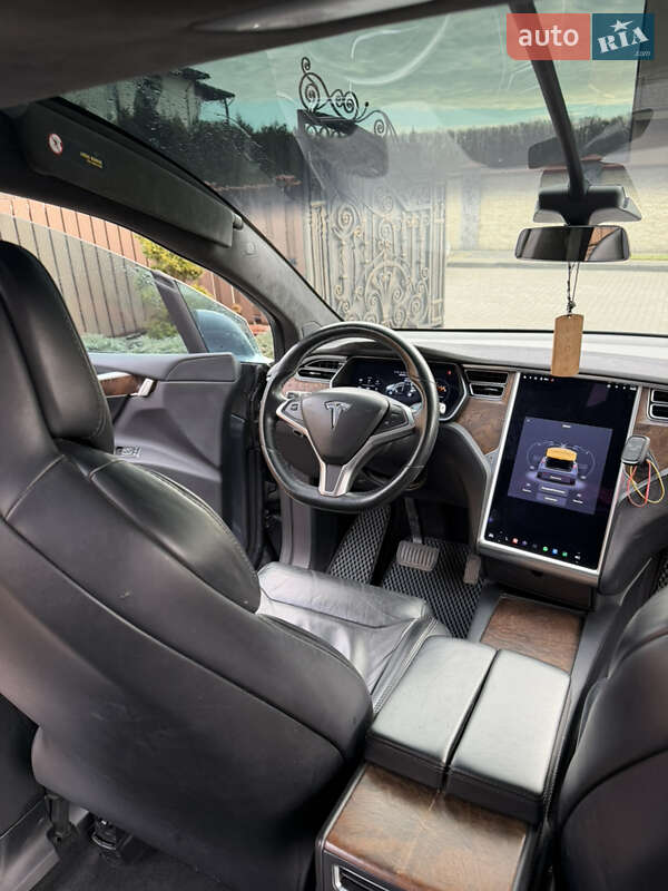 Внедорожник / Кроссовер Tesla Model X 2017 в Львове фото 12 Внедорожник / Кроссовер Tesla Model X 2017 в Львове