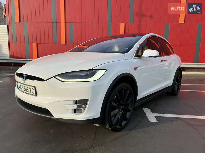 Внедорожник / Кроссовер Tesla Model X 2016 в Киеве фото 4 Внедорожник / Кроссовер Tesla Model X 2016 в Киеве