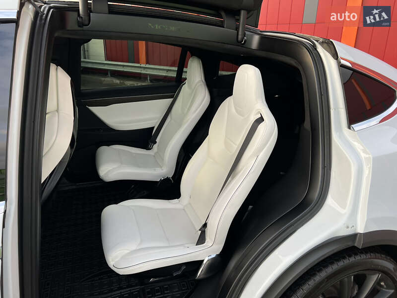 Внедорожник / Кроссовер Tesla Model X 2016 в Киеве фото 48 Внедорожник / Кроссовер Tesla Model X 2016 в Киеве