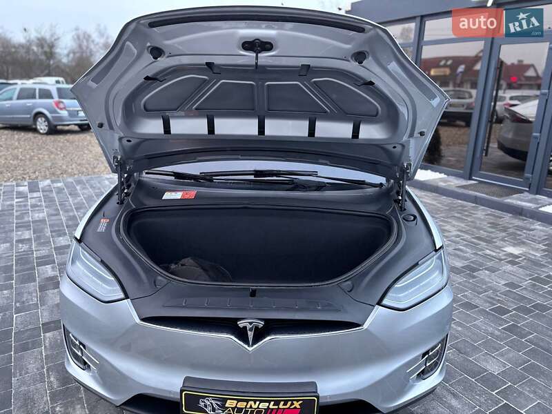 Внедорожник / Кроссовер Tesla Model X 2018 в Коломые